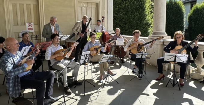 Una mostra per il 50esimo anniversario dell’orchestra di mandolini e chitarre “Città di Brescia”