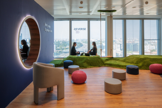 L’evoluzione dei papà lavoratori: sempre più padri scelgono il congedo, ma resta la sfida del tempo in famiglia