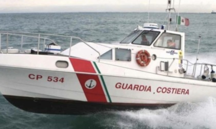 Recuperato dal lago corpo senza vita di un uomo tra Desenzano e Sirmione: non è ancora chiara l'identità