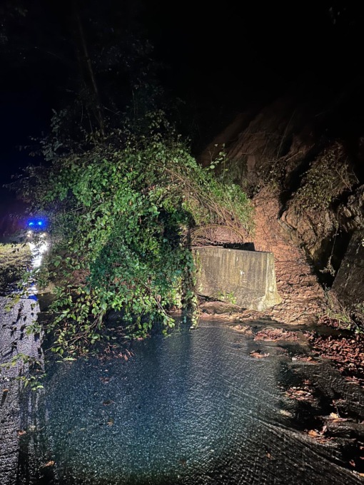 Sp92 tra Malegno e Lozio chiusa causa frana