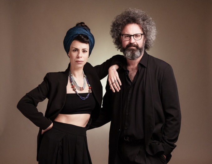 Cristicchi e Amara in piazza Loggia a Brescia per cantare Battiato