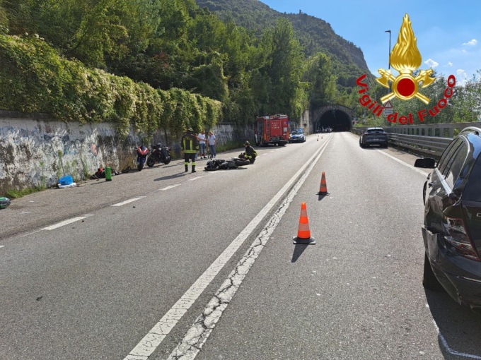 Sinistro auto moto sulla Sp510: intervengono i vigili del fuoco