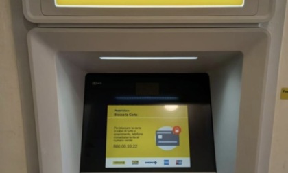 Tenta di forzare l'Atm di Poste Italiane a Sarezzo, scatta la denuncia