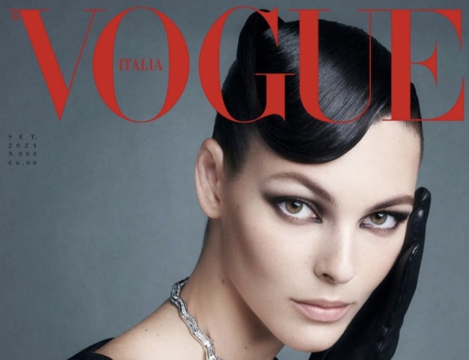 Vittoria Ceretti, la top model bresciana sulla copertina di Vogue che celebra i 60 anni