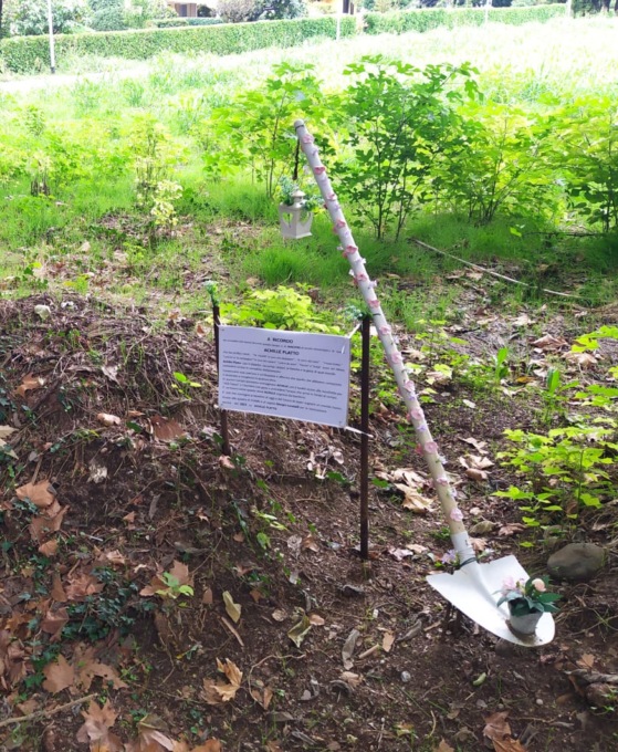 Un’installazione per ricordare il grande maestro Achille Platto