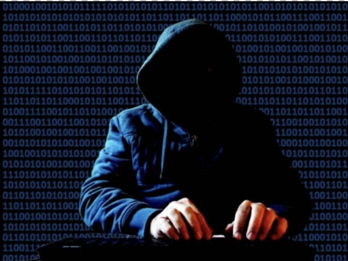 Dossier illegali, nei guai anche uno dei magnati della quarta gamma bresciana (che spiava in famiglia)