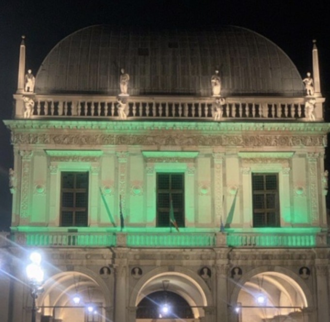 Giornata Mondiale della Salute Mentale: la Loggia si illumina di verde