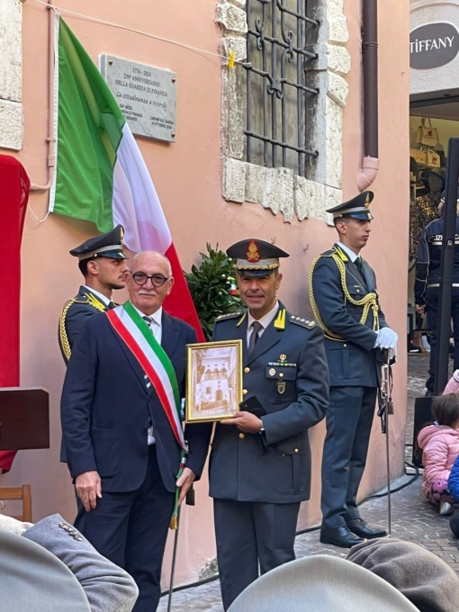 Inaugurata una targa commemorativa su Palazzo Gerardi