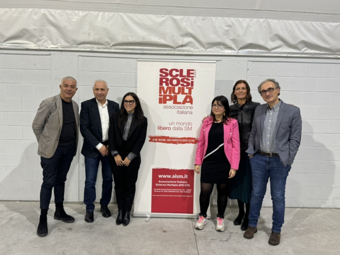 Insieme per accendere i riflettori sulla sclerosi multipla