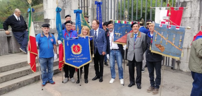 L’urna con le ceneri dell’eroe Morali al Vittoriale