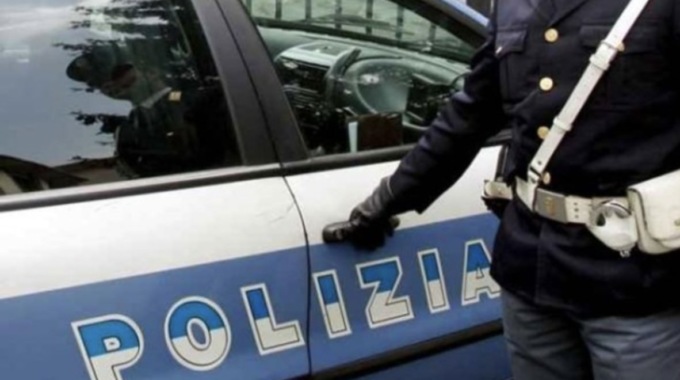 Lotta allo spaccio in città: fine settimana di controlli a tappeto per le volanti della Polizia