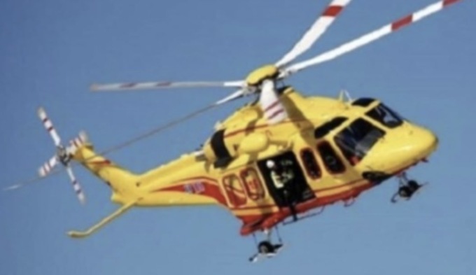 Scontro tra un’auto e un camion in A21