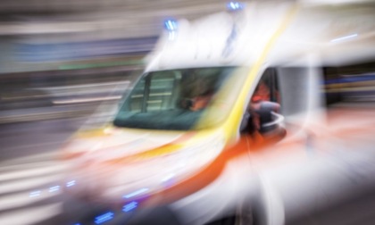 Scontro tra due auto a Brescia, coinvolti una 74enne e un giovane di 21 anni