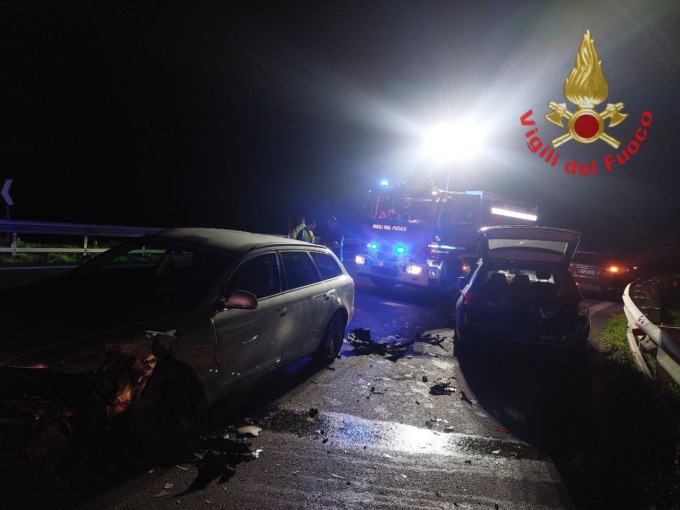 Sinistro tra due autovetture sulla A4 in direzione Venezia: un ferito