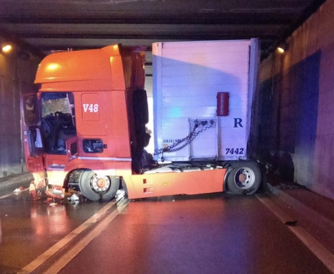 Tangenziale chiusa fra Vobarno e Villanuova, mezzo pesante da rimuovere