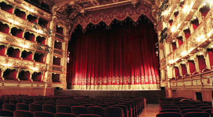 Weekend al Teatro Grande con “Pensieri verticali”