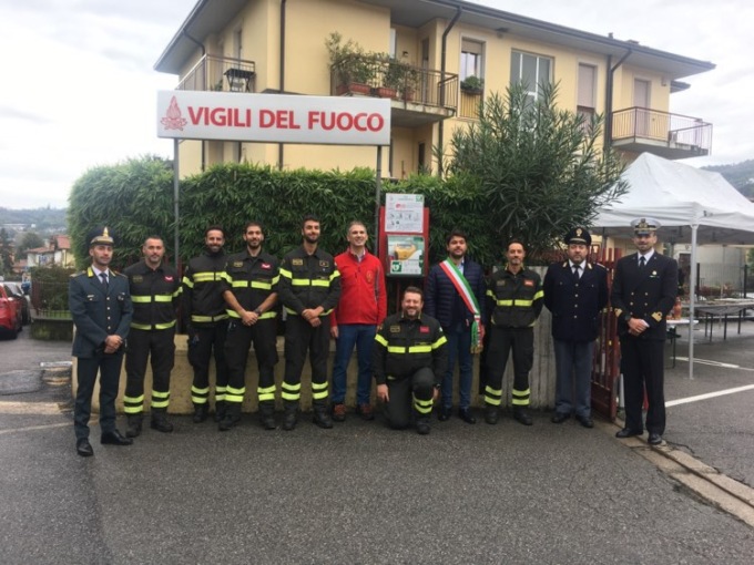 Un nuovo defibrillatore per i Vigili del Fuoco di Salò