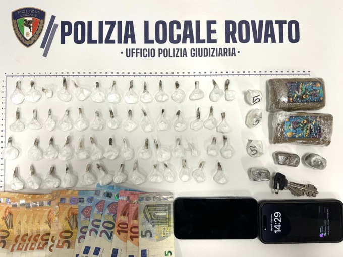 In macchina con cocaina e hashish: arrestato a Lodetto