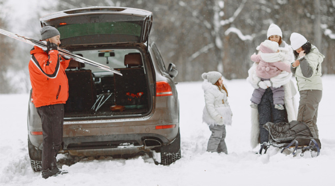Trasporto sci in auto: tutto quello che devi sapere per una vacanza senza problemi