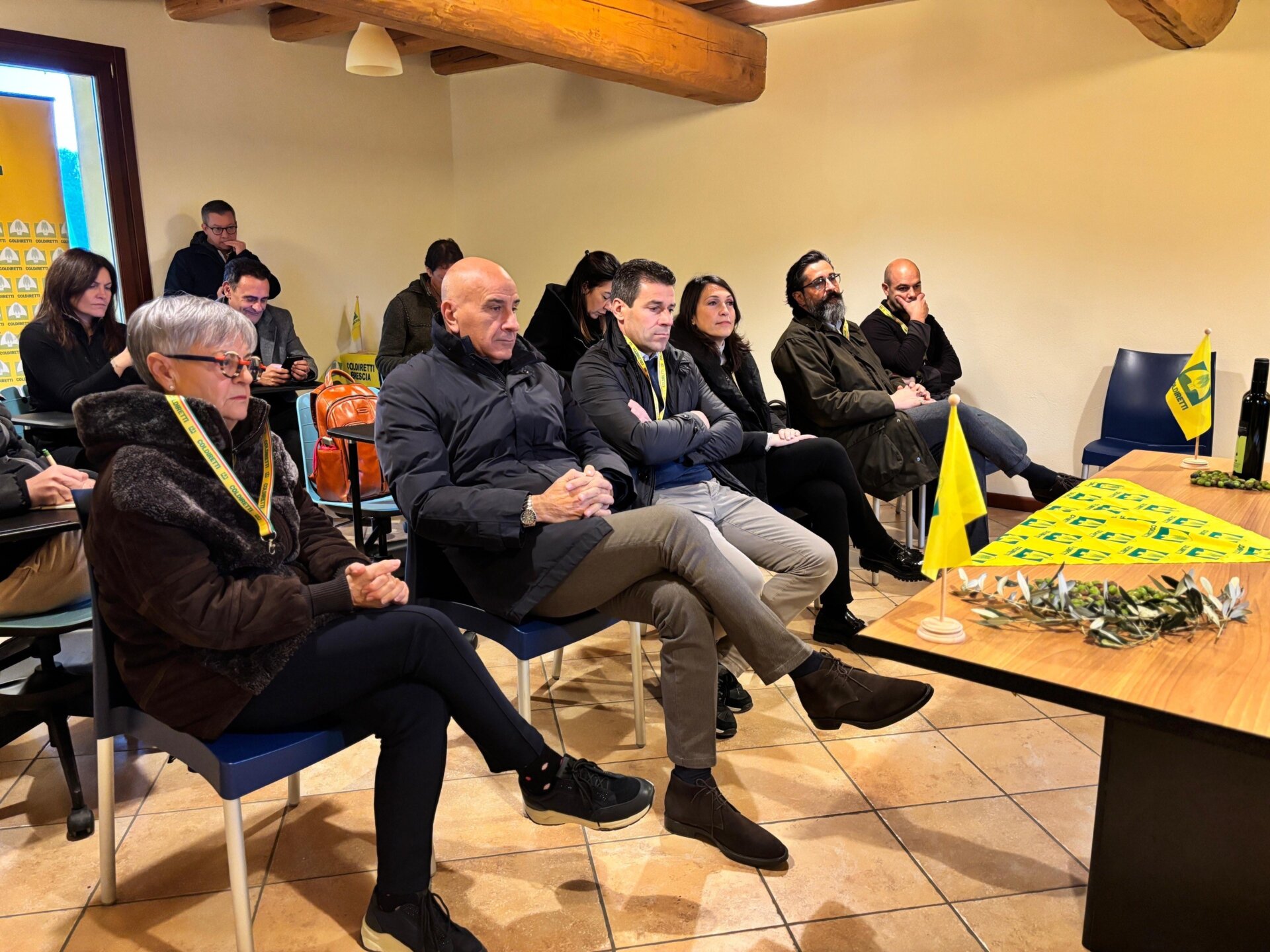 CONFERENZA STAMPA OLIO, IN PRIMA FILA SINDACO VITALE, DIRETTORE ALBANO, ZANELLI AIPOL, TURELLI COLDIRETTI DONNE, FENAROLI E PAPETTI CLARABELLA