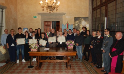 Tre Leoni d'oro e due leoncini a Rovato