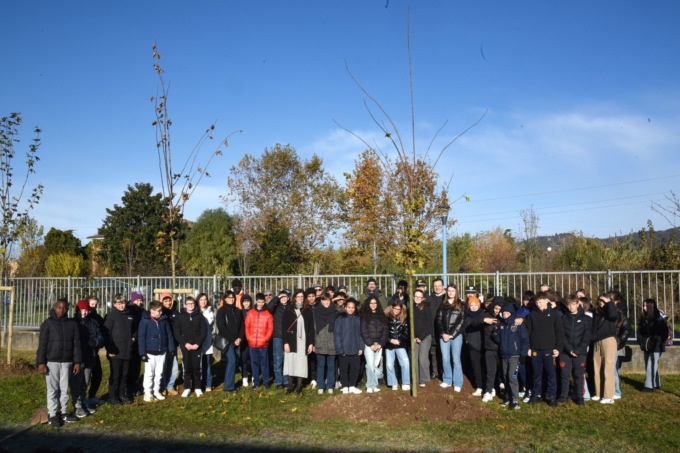 Festa dell’Albero: le assessore Bianchi e Frattini incontrano gli studenti del Tovini