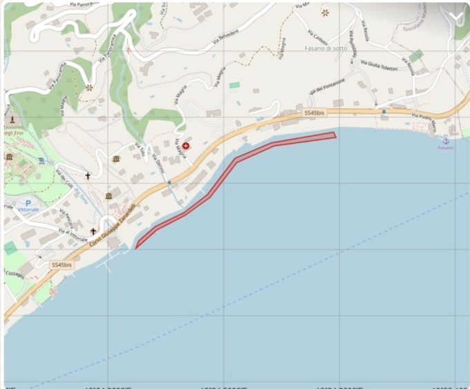 Reti da pesca nel lago a Gardone Riviera: la Guardia Costiera invita alla “cauta navigazione”