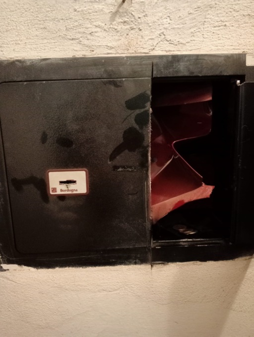 Furto con scasso nella sede degli Alpini in Villa