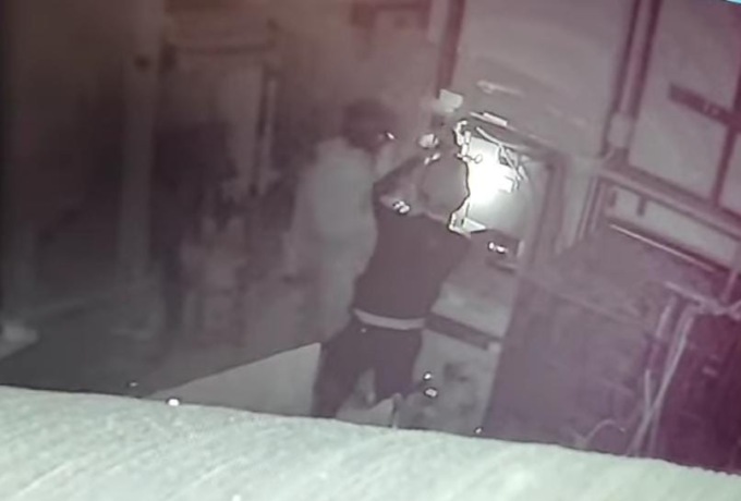 Malviventi in azione, furto in lavanderia