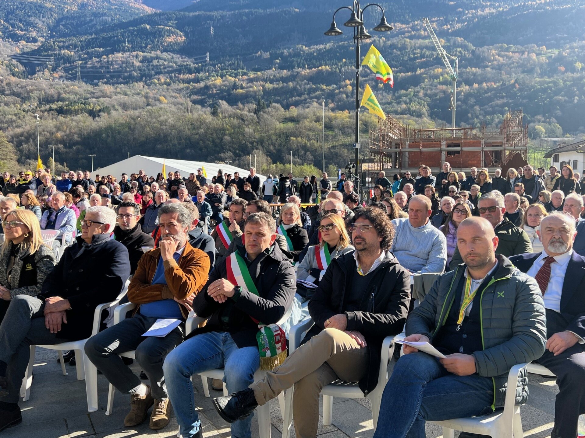 ringraziamento coldiretti a Malonno - piazza Repubblcia durante la Santa Messa