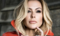 Anastacia: la pop star sul palco vista lago del Vittoriale degli Italiani