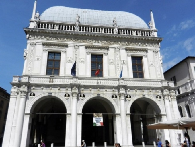 Funzionario Amministrativo: indetto il bando per il ruolo a tempo indeterminato