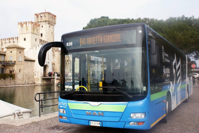 A Sirmione si discute di bus navetta e flussi verso il centro storico