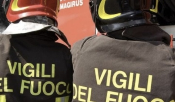 Losine, divampa un incendio nei boschi