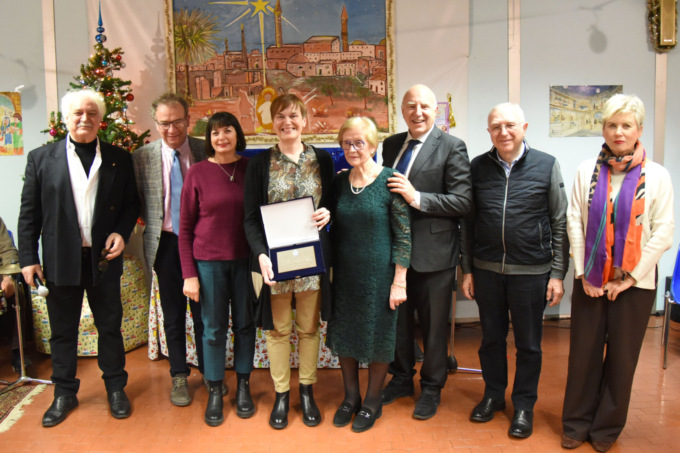 Luigina Casari nominata presidente onorario dell’associazione anziani del Quartiere Cremona-Volta