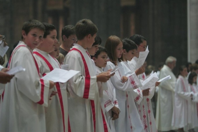 AAA Cercansi chierichetti a Visano: l’appello della Parrocchia fa il giro del web