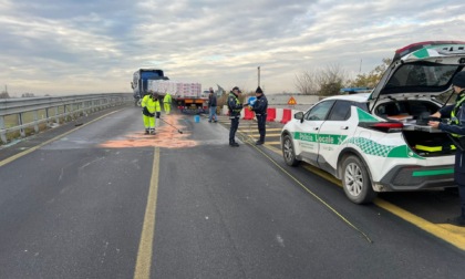 Ss11 Padana Superiore, strada temporaneamente chiusa a Calcinato: traffico in tilt