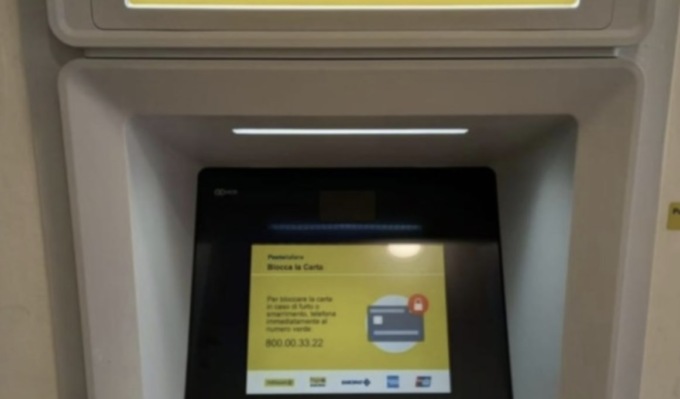 Tentato furto all’Atm dell’ufficio postale di Rezzato, cinque malviventi si sono dati alla fuga