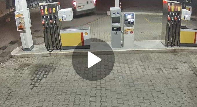 Furto al bar: banditi in fuga con le macchinette, bottino 2mila euro