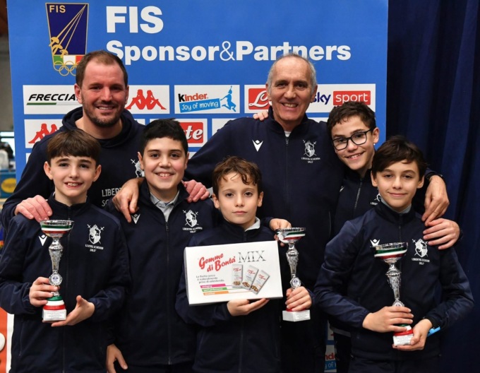 La Libertas Scherma Salò conquista un argento e un bronzo alla Prima Prova Nazionale “Gran Prix Kinder Joy Of Moving” di Fioretto