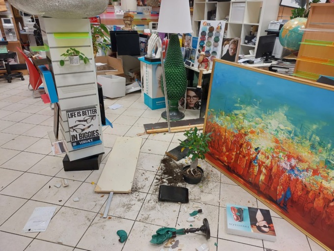 Svaligiata l’Ottica Fiorenza a Rovato: danni ingentissimi