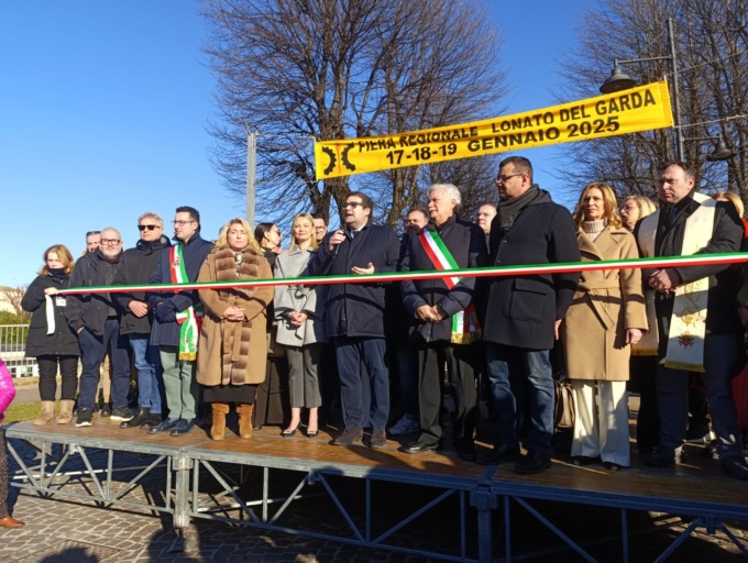 Taglio del nastro alla 67esima Fiera di Lonato del Garda