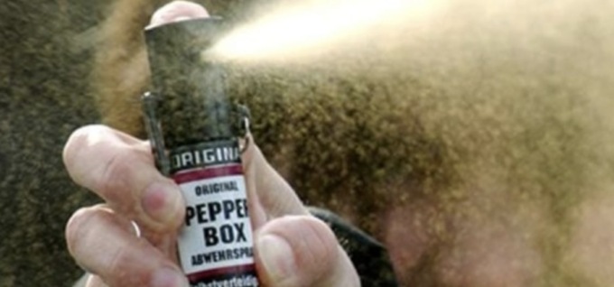 Brescia: spray al peperoncino spruzzato sull’autobus, passeggeri intossicati