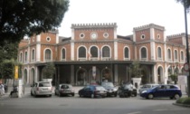 Controlli in stazione a Brescia: cinque i denunciati