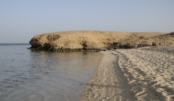 Egitto, bimbo di 9 anni morto in vacanza, per la direzione sanitaria del Mar Rosso a causa di un «Tumore al cervello»