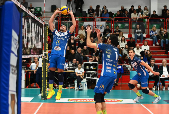 La Consoli Sferc Centrale vince contro Fano per 3-0