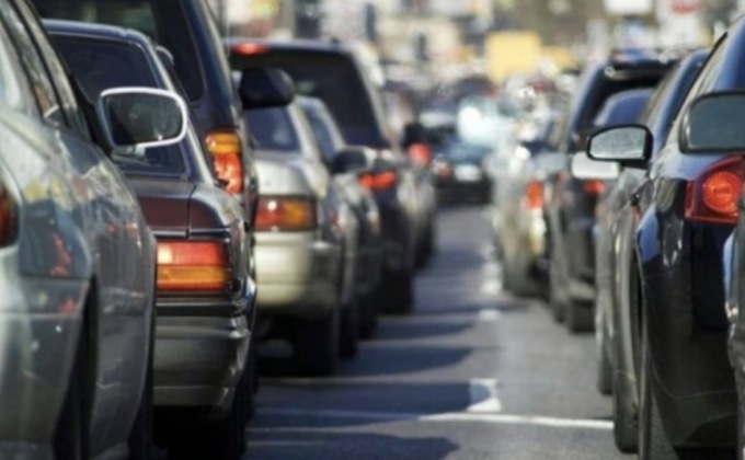 Mezzo pesante a fuoco in Tangenziale Sud, chiusa all’altezza di Buffalora