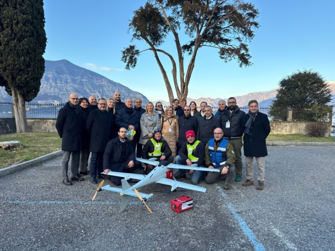 Primo trasporto di materiale sanitario con il drone sul Sebino