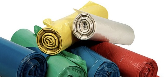 Plastica: al via la campagna per la distribuzione della dotazione annuale dei sacchi