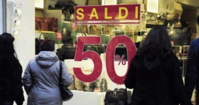 Saldi invernali al via: sconti a partire dal 25% anche nel Bresciano
